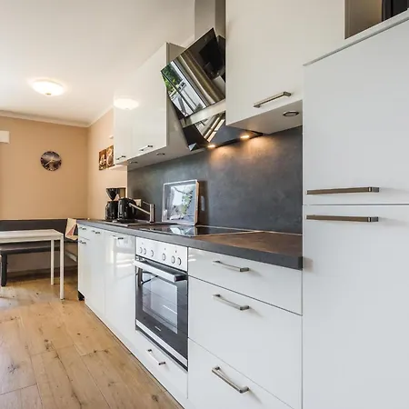 Hmuschelsucher, Birkenstrasse 7a, App 4 Цингст